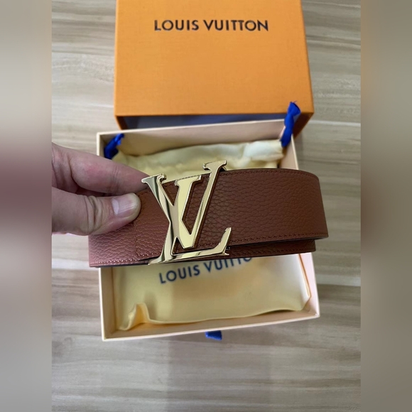 LV Initiales 40mm Reversible Belt - Picture 2 of 13